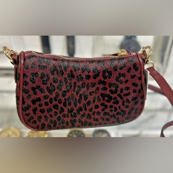 🌟MICHAEL MICHAEL KORS🌟 NWT Carmela Sm Pouchette Crossbody Leather Color:Oxblood - Picture 3 of 8